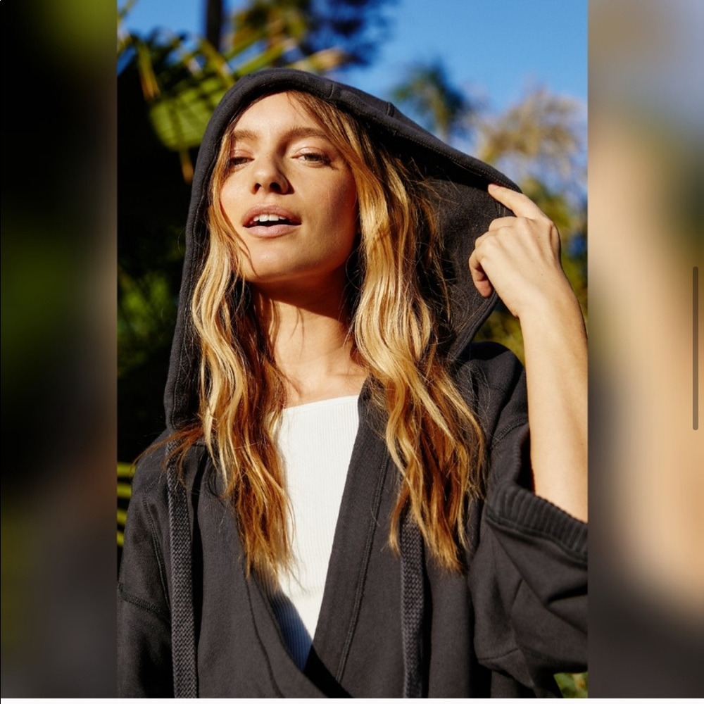 Free people hoodie 🖤 new with tags - Picture 9 of 9